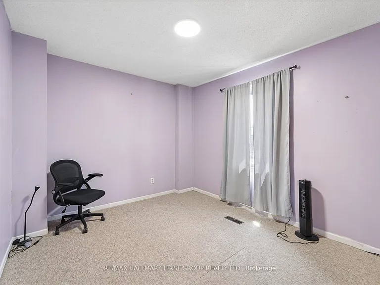 747 Stonepath Cir — Photo 24