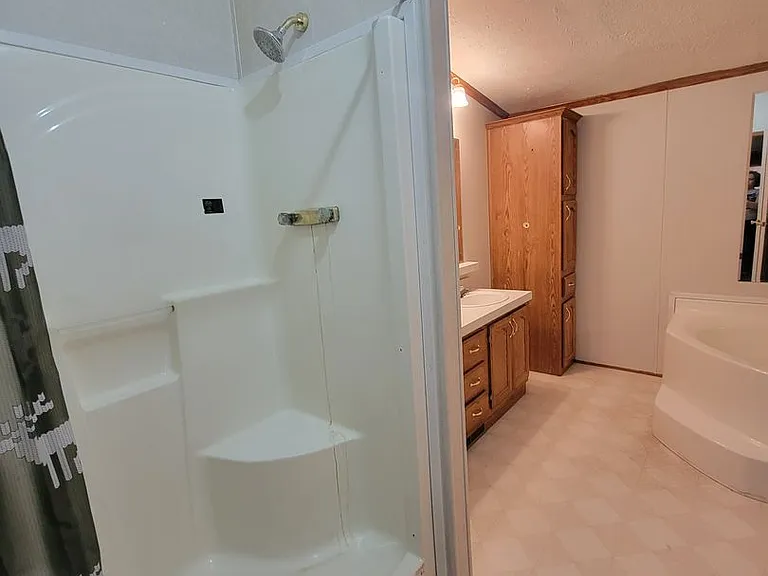 500 N Oakwood St — Photo 10