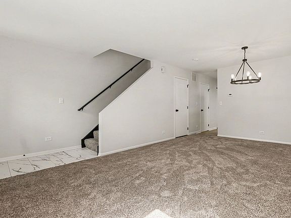 4th image of 151 S Ruga Ct