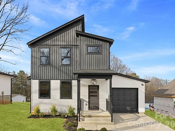 2nd image of 5305 Grand Canyon Rd NW