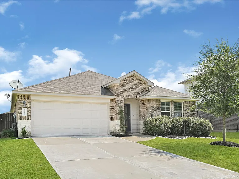 20855 Olive Leaf St — Photo 3