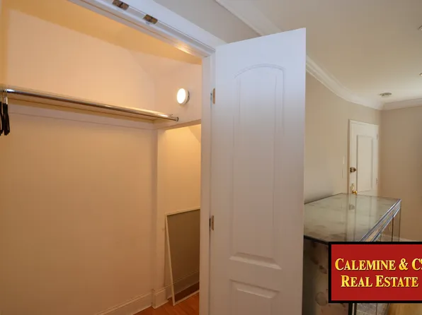 1087 Shore Parkway image 5 of 13