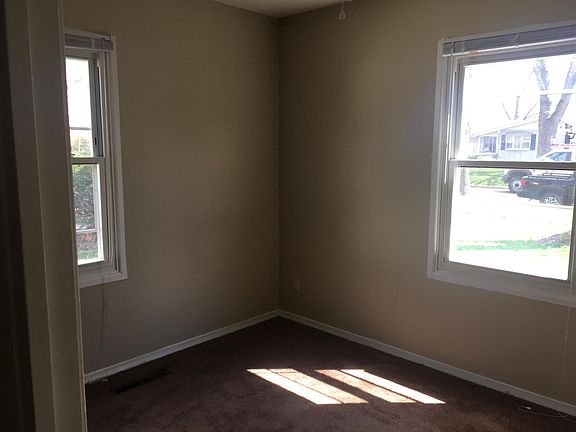 4th image of 3827 Bradford Dr