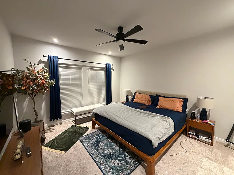 748 Oxford Ln #748 — Photo 14