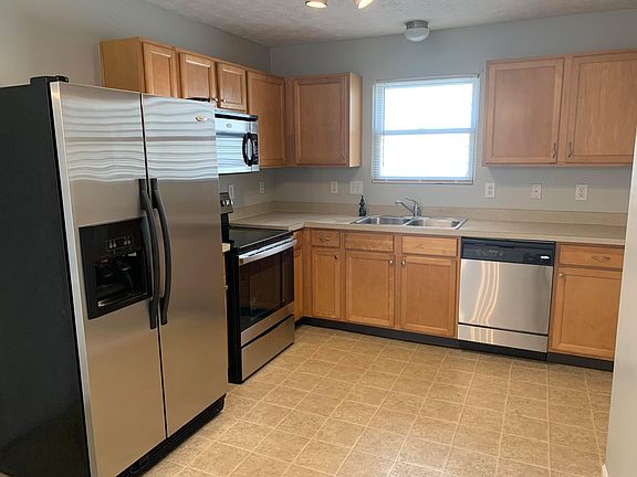 4th image of 3907 Shannon Green Dr #166
