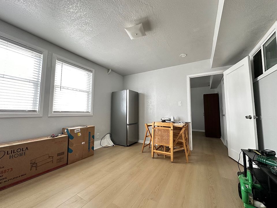 1st image of 2101 32nd Ave #B