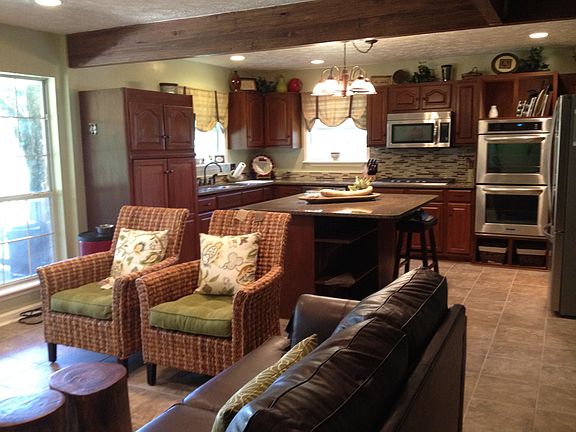 Keeping room / Kitchen view