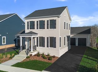 1043 Captain Richards Ct, Marshall, VA 20115