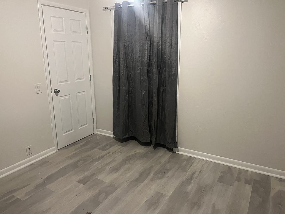 1st image of 3556 Detroit Ave