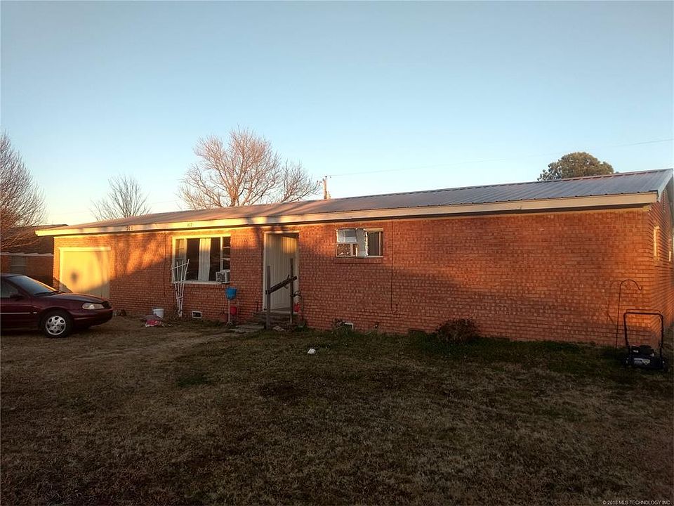 1st image of 622 N Hickory St