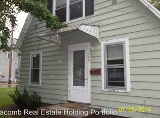 120 N Clay St, Macomb, IL 61455