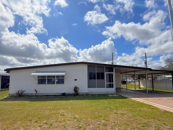 36506 Kay Ave, Zephyrhills, FL 33542