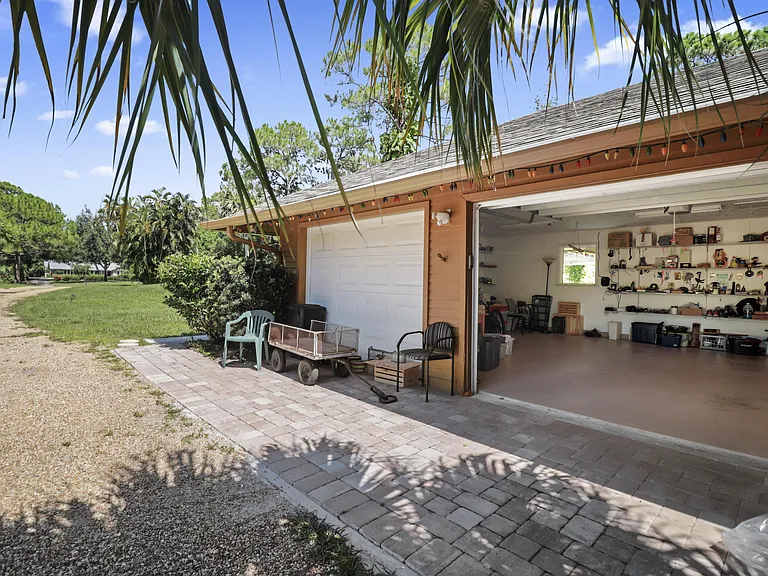 1974 SW Saint Andrews Dr — Photo 34