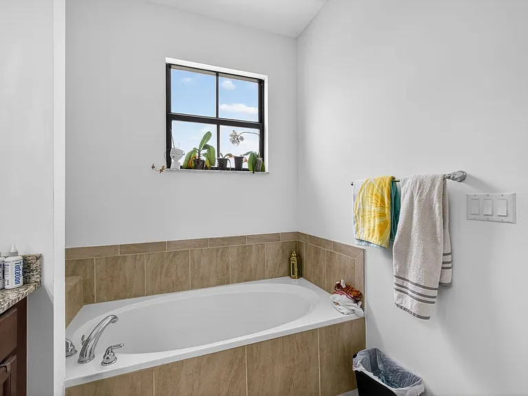 4009 Sequoia Pl — Photo 40