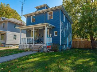 455 8th St, Lincoln, IL 62656