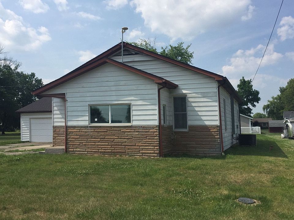 726 Oak St, Livingston, IL 62058 Zillow