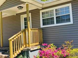 305 E Faunce Ln, Oak Ridge, TN 37830