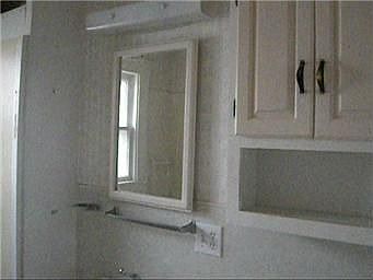 2nd image of 204 W Elm St