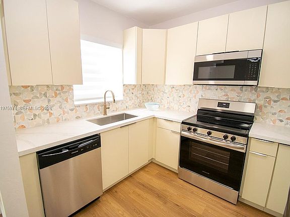 5th image of 3200 SW 2nd St