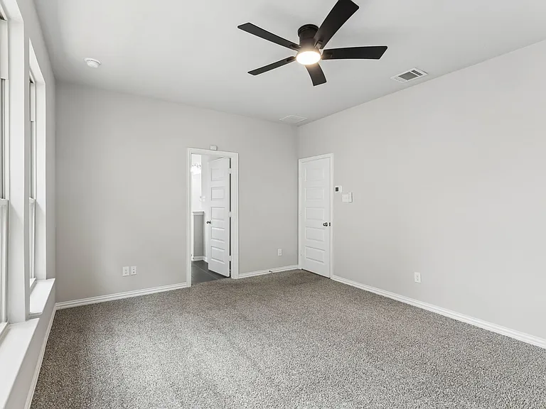 1104 Milfoil Dr — Photo 16