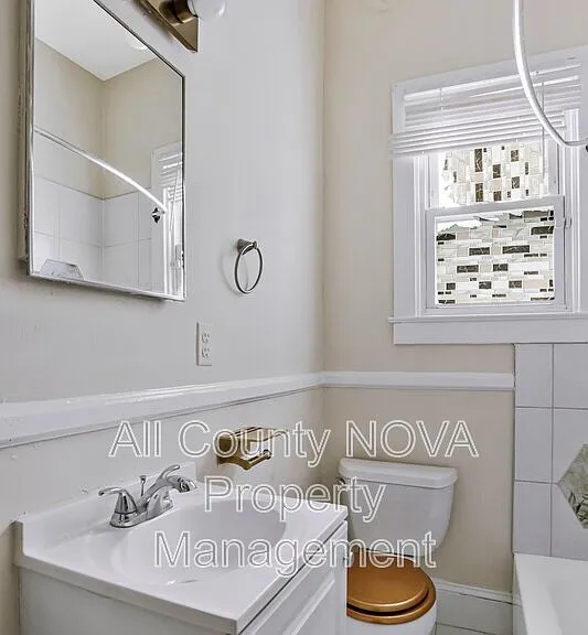 305 9th St #2 — Photo 15