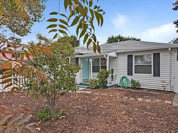 4th image of 1156 Jervis Ave