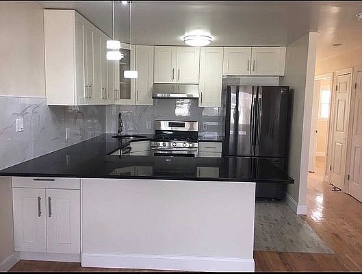 1st image of 128 Mills Ave Floor 1