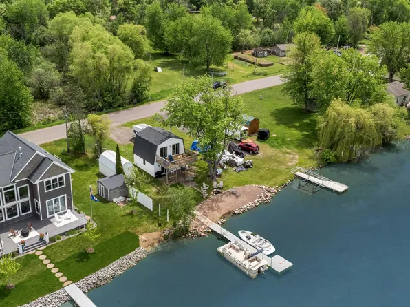 28584 Lakewood Dr NW, Isanti, MN 55040