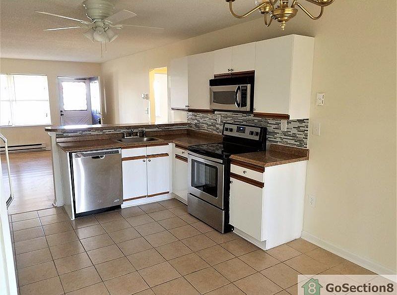 2nd image of 89 Coleman St APT 815