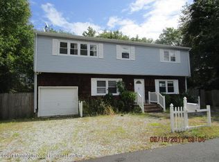 26 Powell Ln, Barnegat, NJ 08005