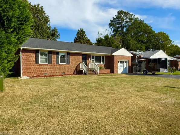 808 Raymond Ct, Virginia Beach, VA 23464