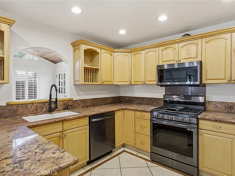 29628 Squaw Valley Dr — Photo 9
