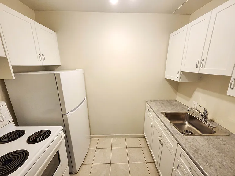 1162 Memorial Dr NW #104 — Photo 14