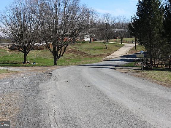3rd image of 880 Tom Cox Rd