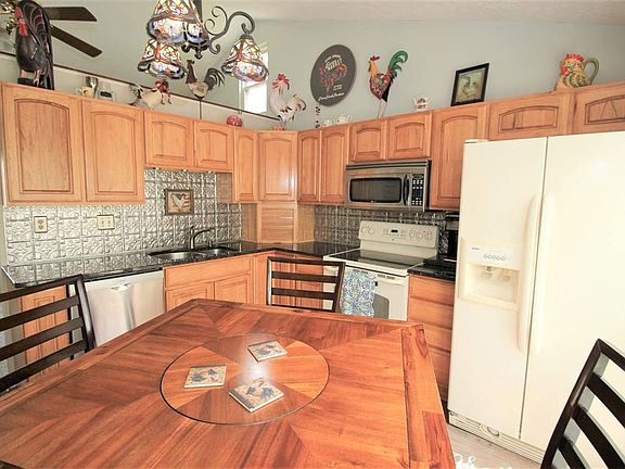 3rd image of 1782 Promontory Dr