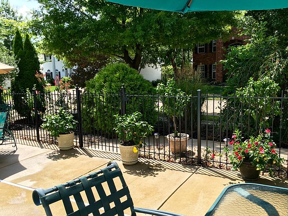 3rd image of 15588 Meadowbrook Circle Ln
