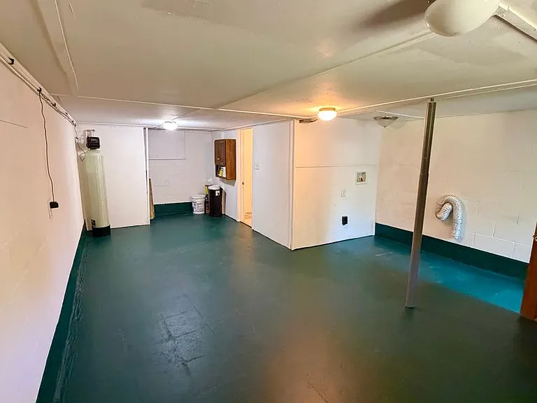 820 Emma Rd — Photo 21