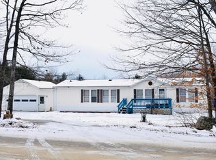 93 Cross Rd, Sabattus, ME 04280