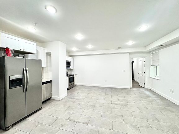 3rd image of 925 N Broad St #6B