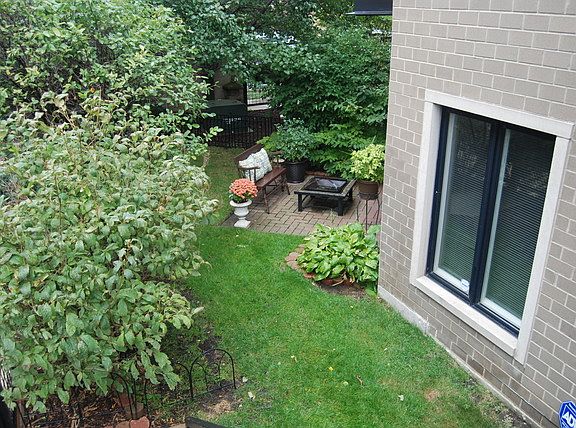 3rd image of 2759 N Hermitage Ave