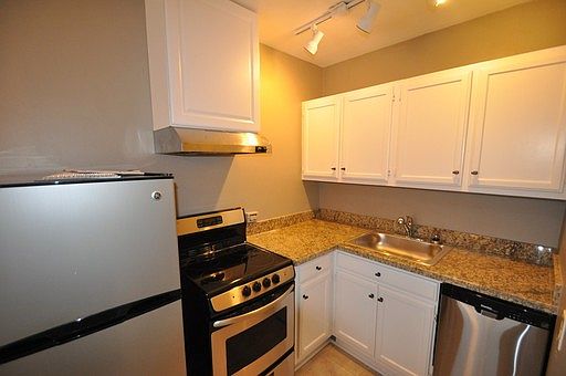 1st image of 1720 E Denny Way APT 203
