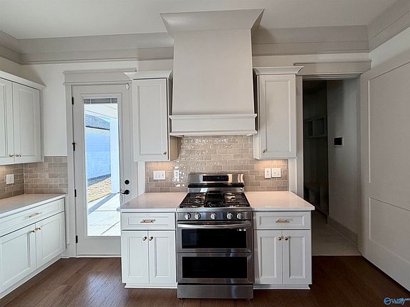 4th image of 244 Haystack Dr