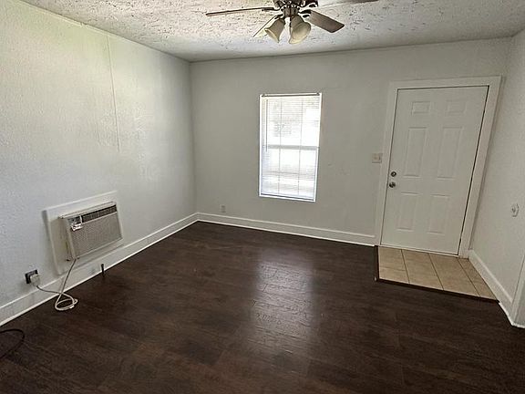 4th image of 1602 NW 16th St