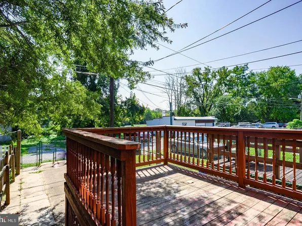 53 Amboy Ave, Roebling, NJ 08554