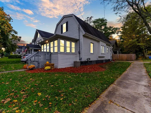 300 S Magnolia Ave, Lansing, MI 48912