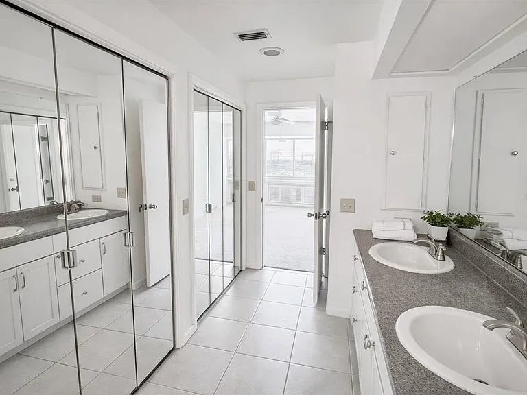 3442 N Tamarisk Ave — Photo 7