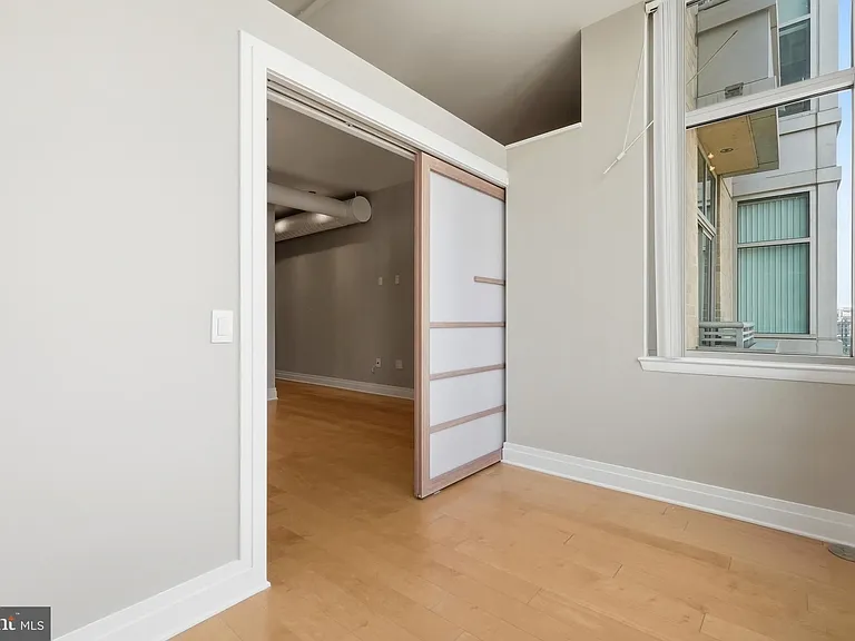 811 4th NW #1012 — Photo 28