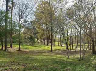 239 Edgewater Trl S, Toccoa, GA 30577