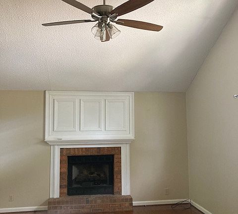 Gas logs fireplace in living/great room