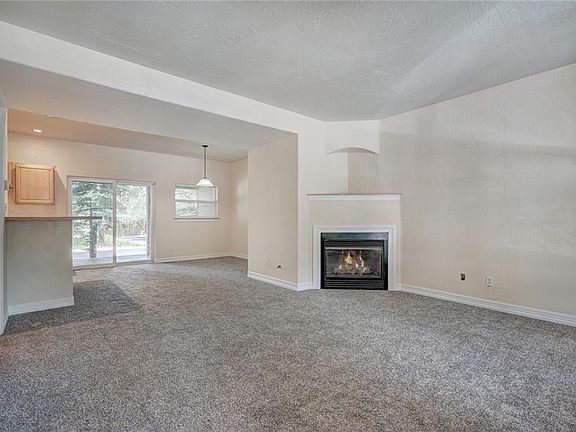 5th image of 856 Kingdom Dr #856